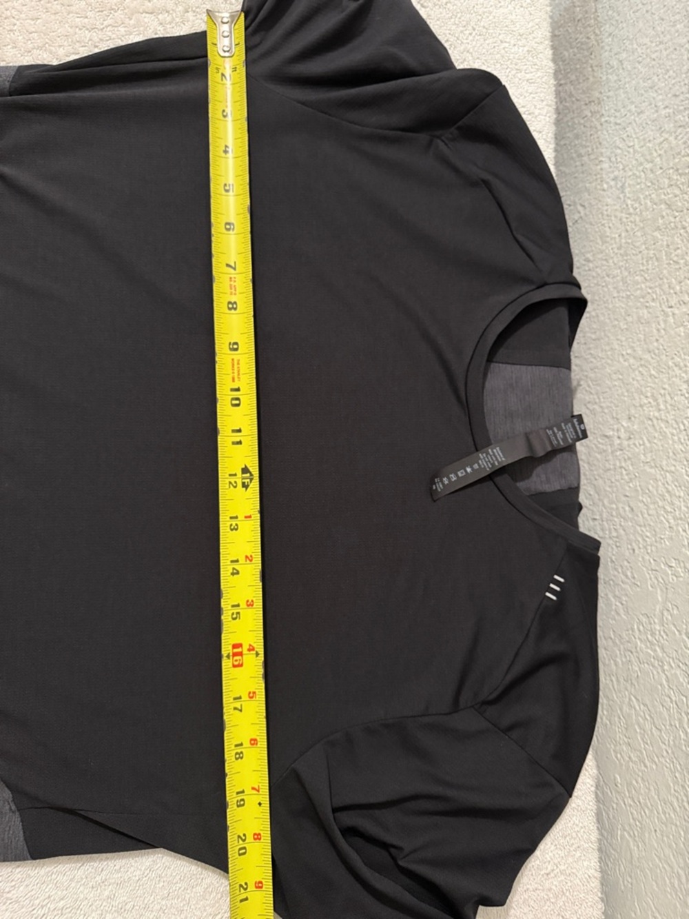 Lululemon Men's Black Long Sleeve Shirt - Picture 6 of 10